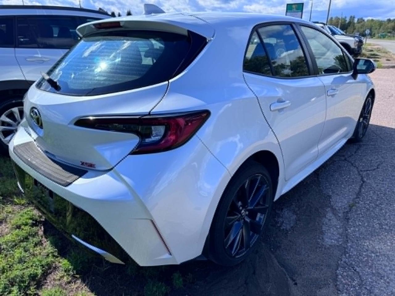 2023 Toyota Corolla SE Photo3