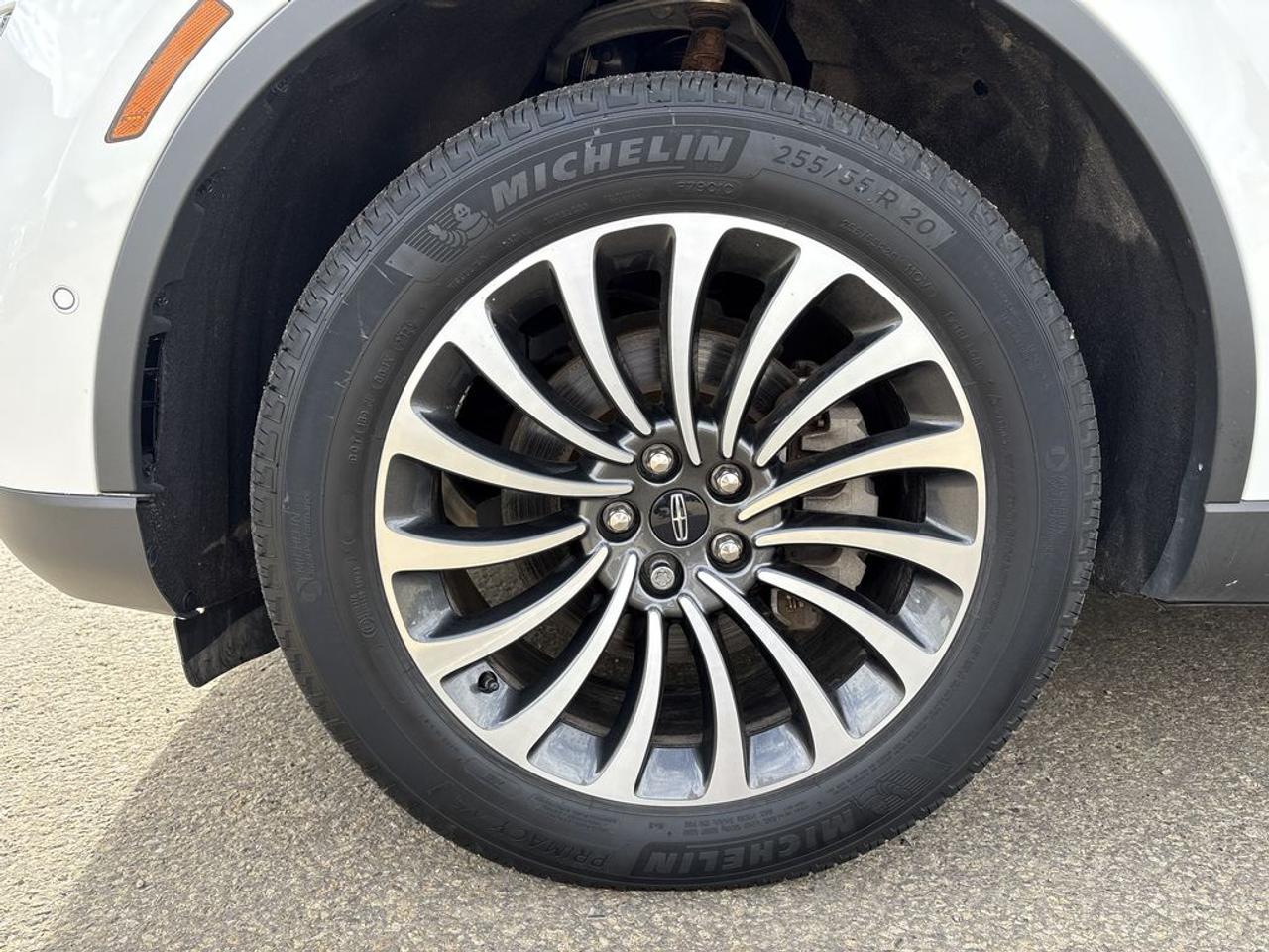 2023 Lincoln Aviator Reserve Photo2