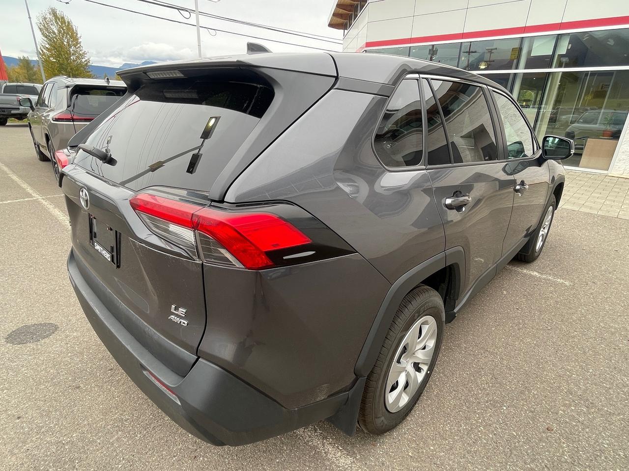 2024 Toyota RAV4 LE Photo3