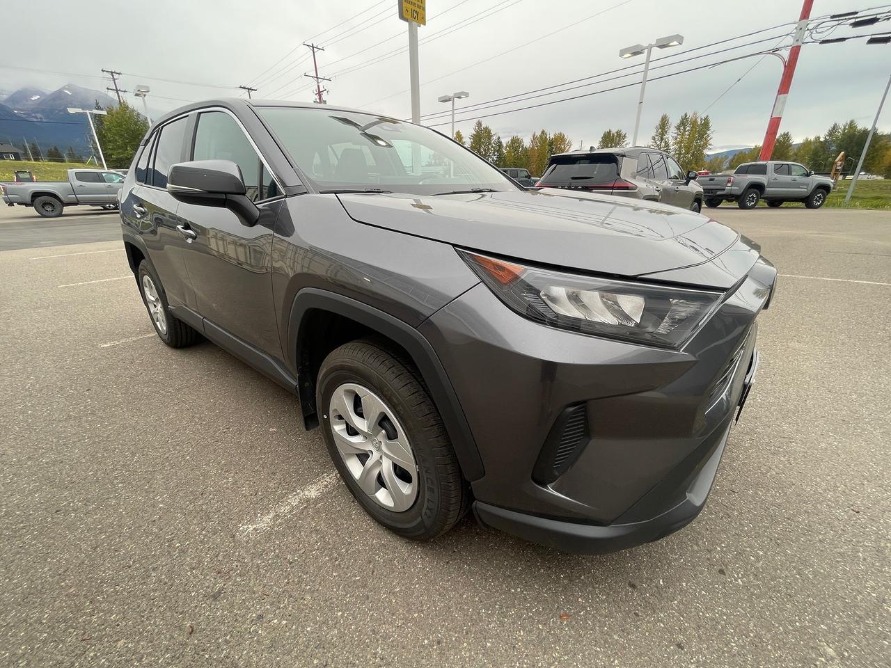2024 Toyota RAV4 LE Photo1
