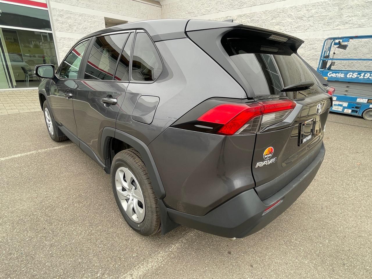 2024 Toyota RAV4 LE Photo2