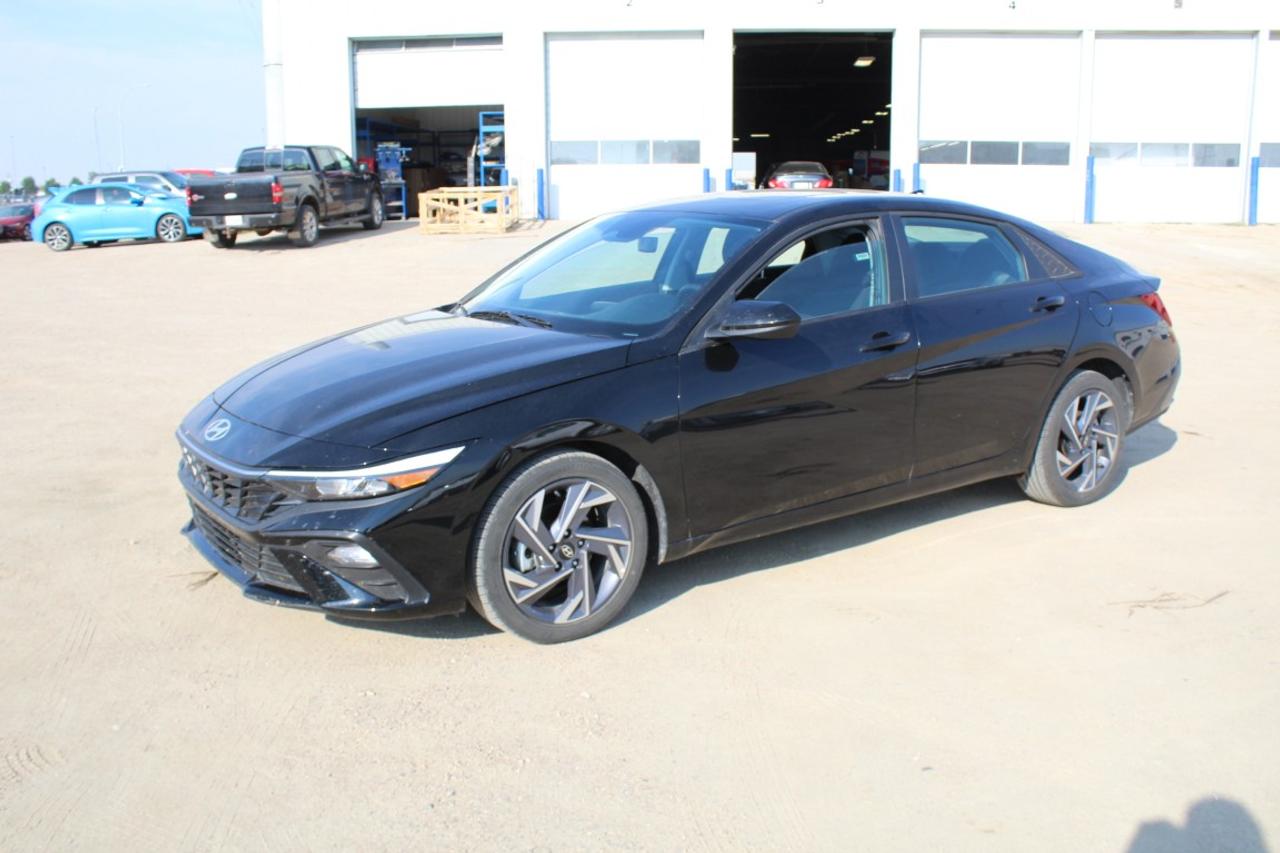 2025 Hyundai Elantra Preferred IVT w/Tech Pkg, Htd cloth, S/R, NAV, BUC - Photo #1