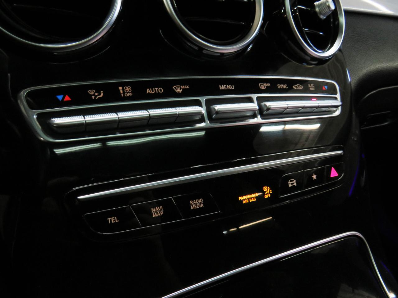 2021 Mercedes-Benz GLC-Class 300 4MATIC | Nav | Leather | Panoroof | CarPlay