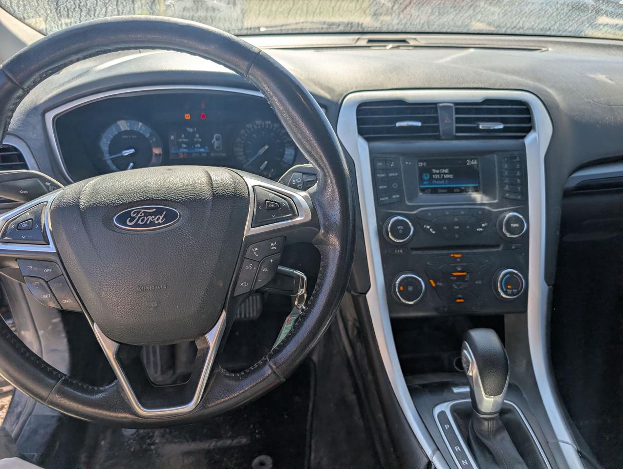 2015 Ford Fusion SE FWD Photo