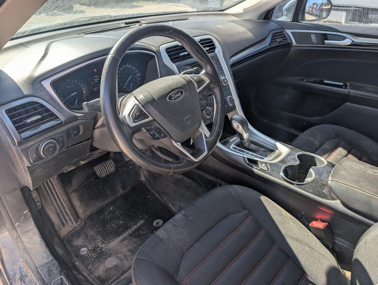 2015 Ford Fusion SE FWD Photo