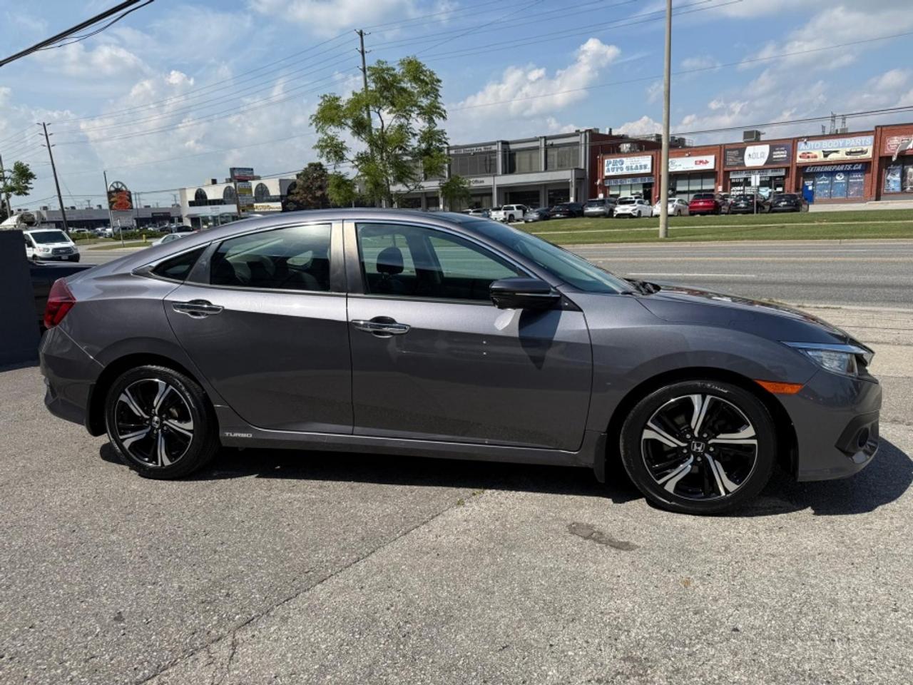 2018 Honda Civic Sedan TOURING /LEATHER /SUNROOF /NAVI/ HONDA SENSING Photo3