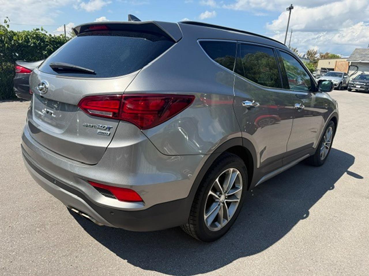 2017 Hyundai Santa Fe Sport Limited Photo4