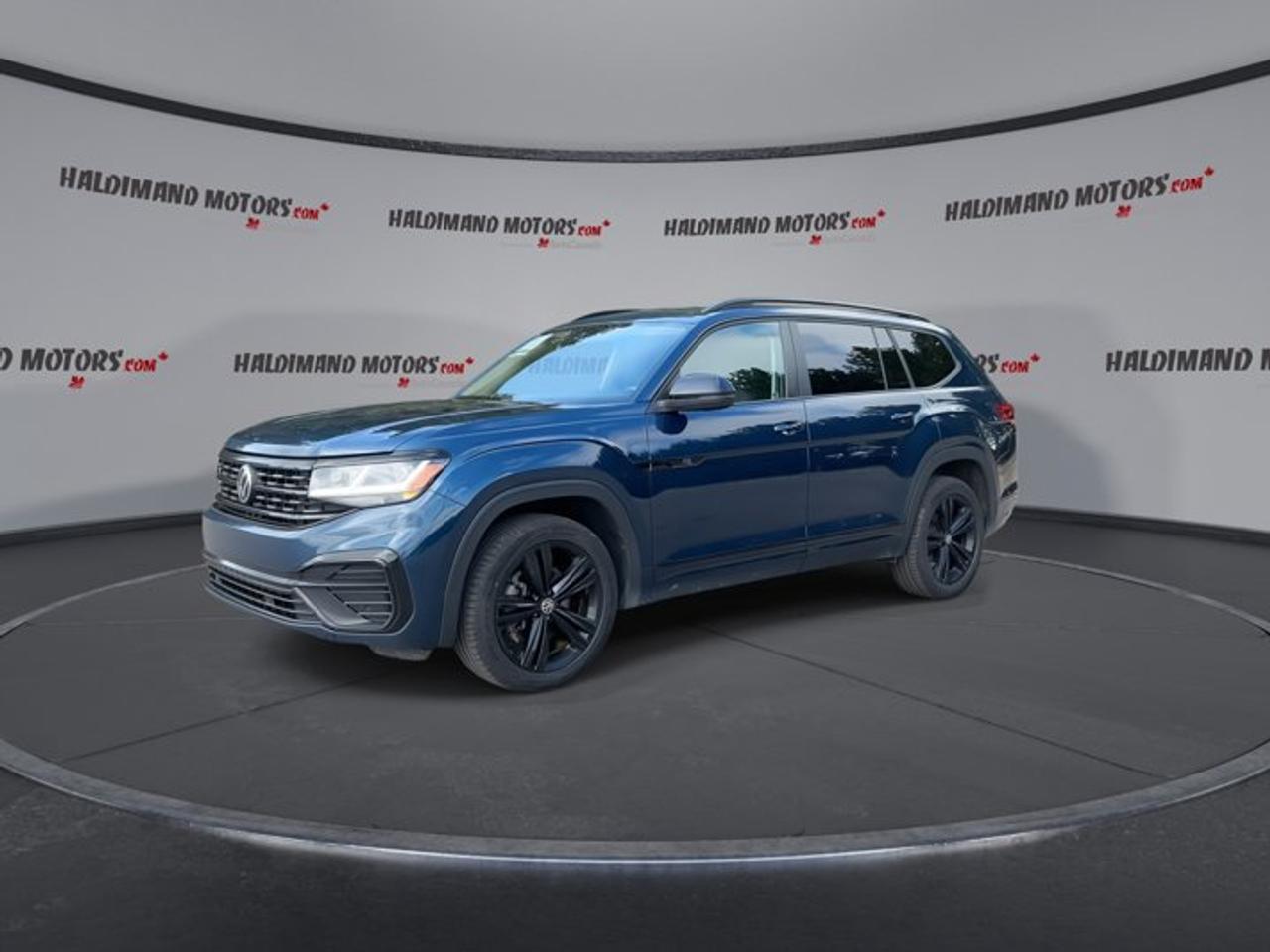 2023 Volkswagen Atlas Highline R Line 4WD | One Owner | No Accidents Photo