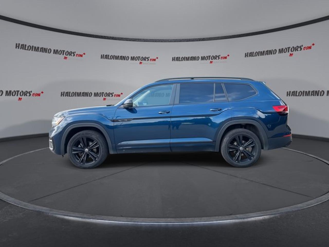 2023 Volkswagen Atlas Highline R Line 4WD | One Owner | No Accidents Photo