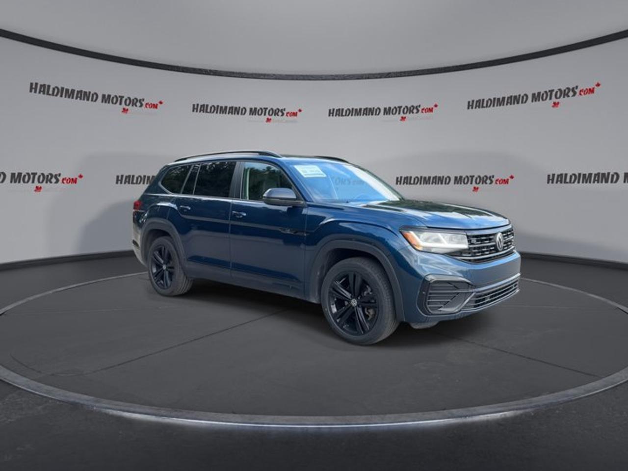 2023 Volkswagen Atlas Highline R Line 4WD | One Owner | No Accidents Photo