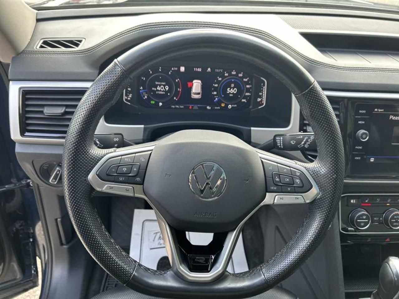 2023 Volkswagen Atlas Highline R Line 4WD | One Owner | No Accidents Photo