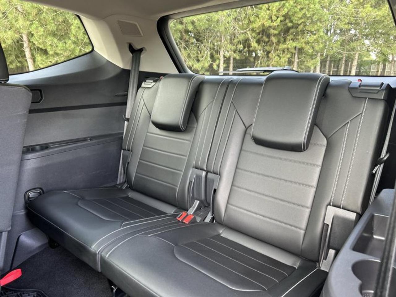 2023 Volkswagen Atlas Highline R Line 4WD | One Owner | No Accidents Photo