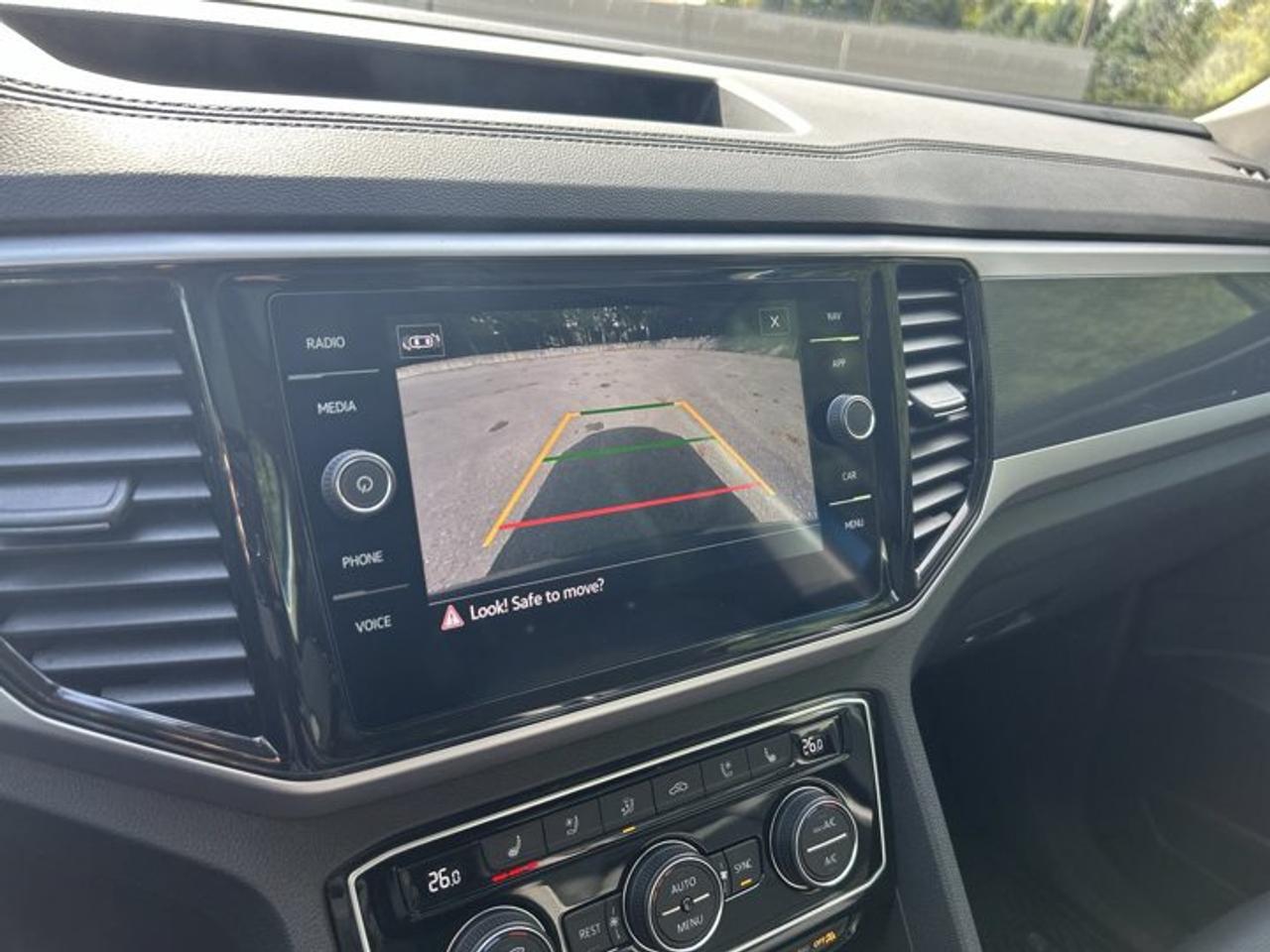 2023 Volkswagen Atlas Highline R Line 4WD | One Owner | No Accidents Photo