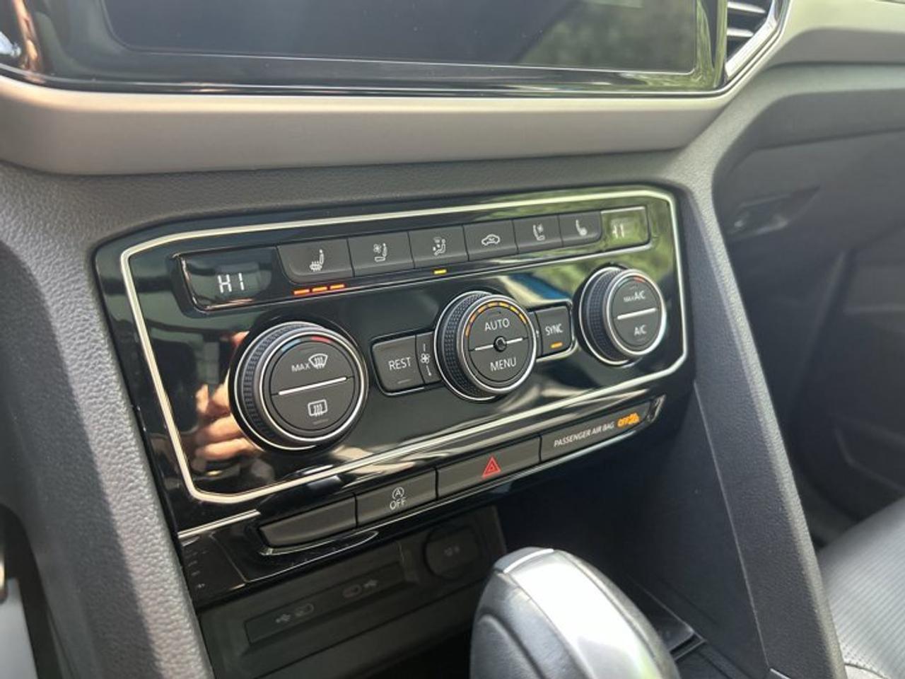 2023 Volkswagen Atlas Highline R Line 4WD | One Owner | No Accidents Photo