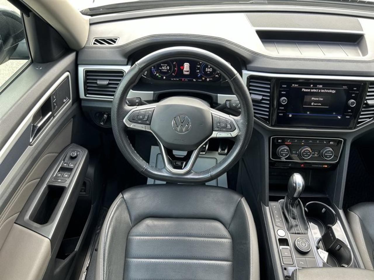 2023 Volkswagen Atlas Highline R Line 4WD | One Owner | No Accidents Photo