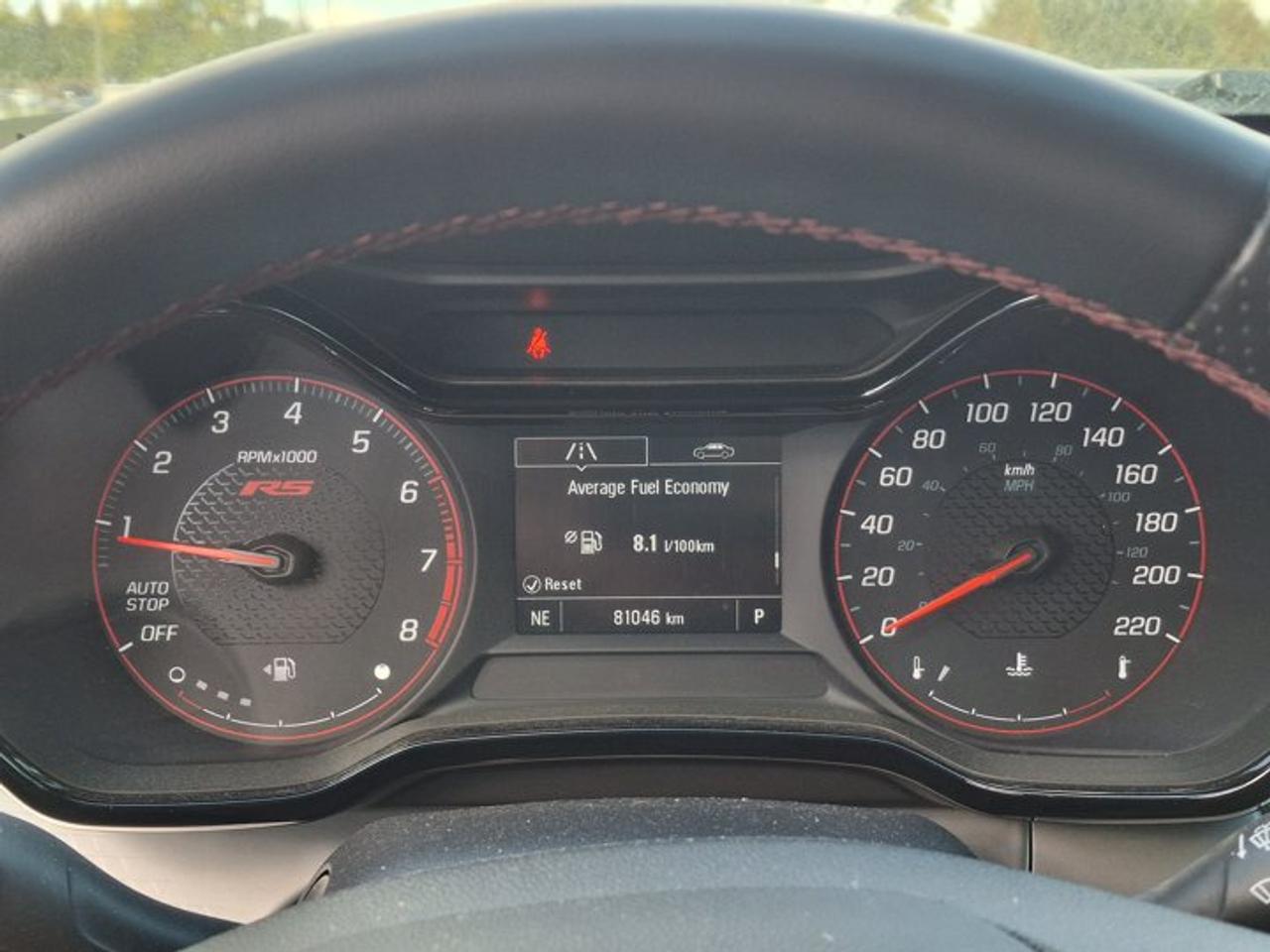 2024 Chevrolet Trax 1RS | Heated Seats + Steering | Wireless CarPlay + Android | Remote Start | FCA | Rear Cam & More ! Photo