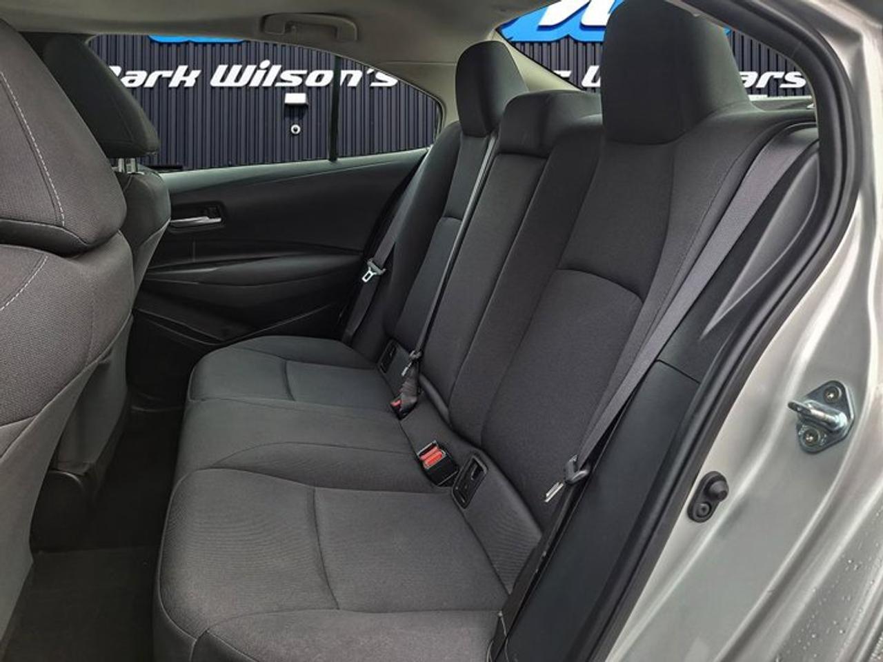 2021 Toyota Corolla LE Upgrade | Sunroof | Heated Seats | Radar Cruise | Rear Camera | Bluetooth | and More ! Photo