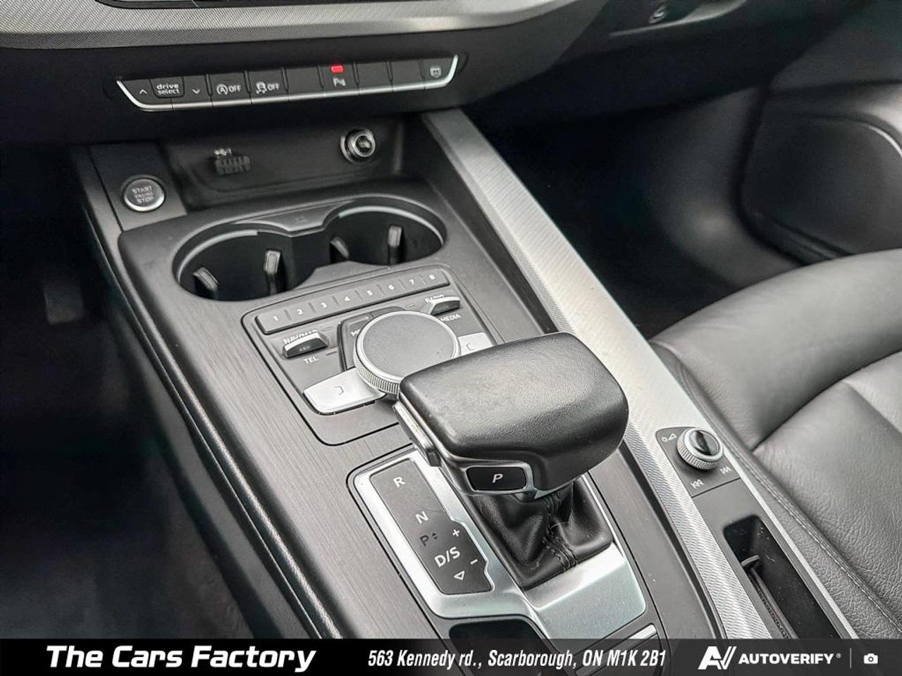 2019 Audi A4 Progressiv 45 TFSI quattro Apple Carplay Loaded! Photo