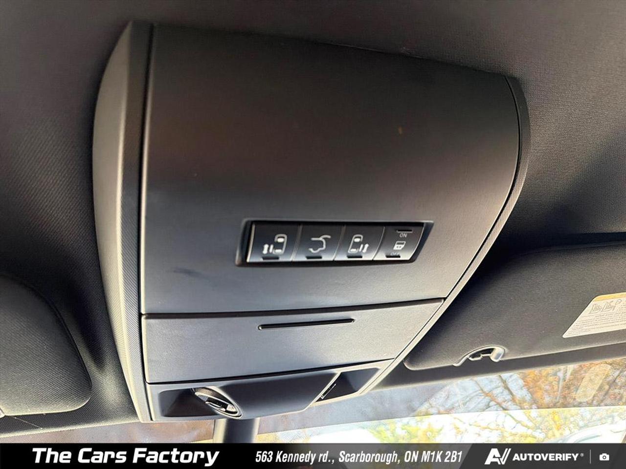 2019 Dodge Grand Caravan GT Stow 'N Go DVD / Leather / 1-Owner No Accident Photo