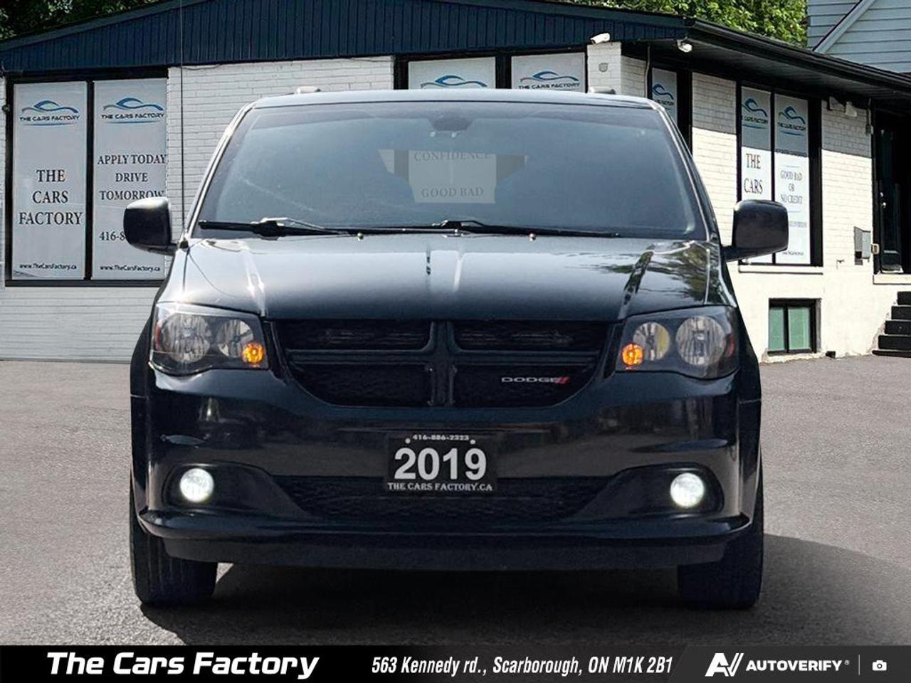 2019 Dodge Grand Caravan GT Stow 'N Go DVD / Leather / 1-Owner No Accident Photo