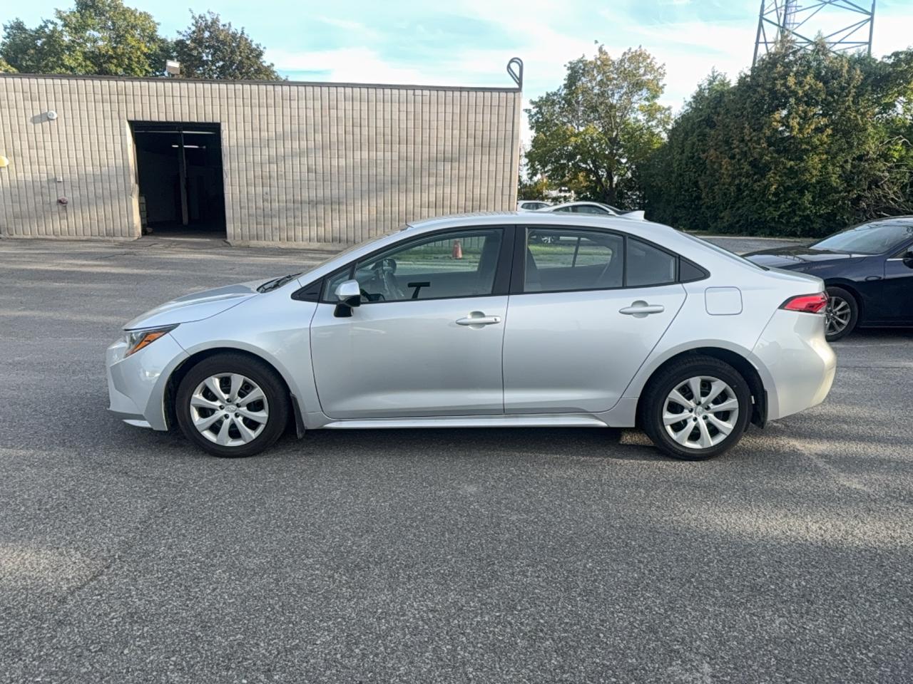 2024 Toyota Corolla LE Photo1