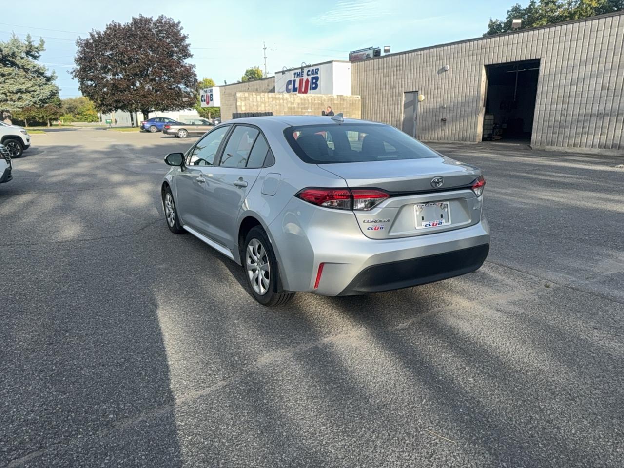 2024 Toyota Corolla LE Photo2