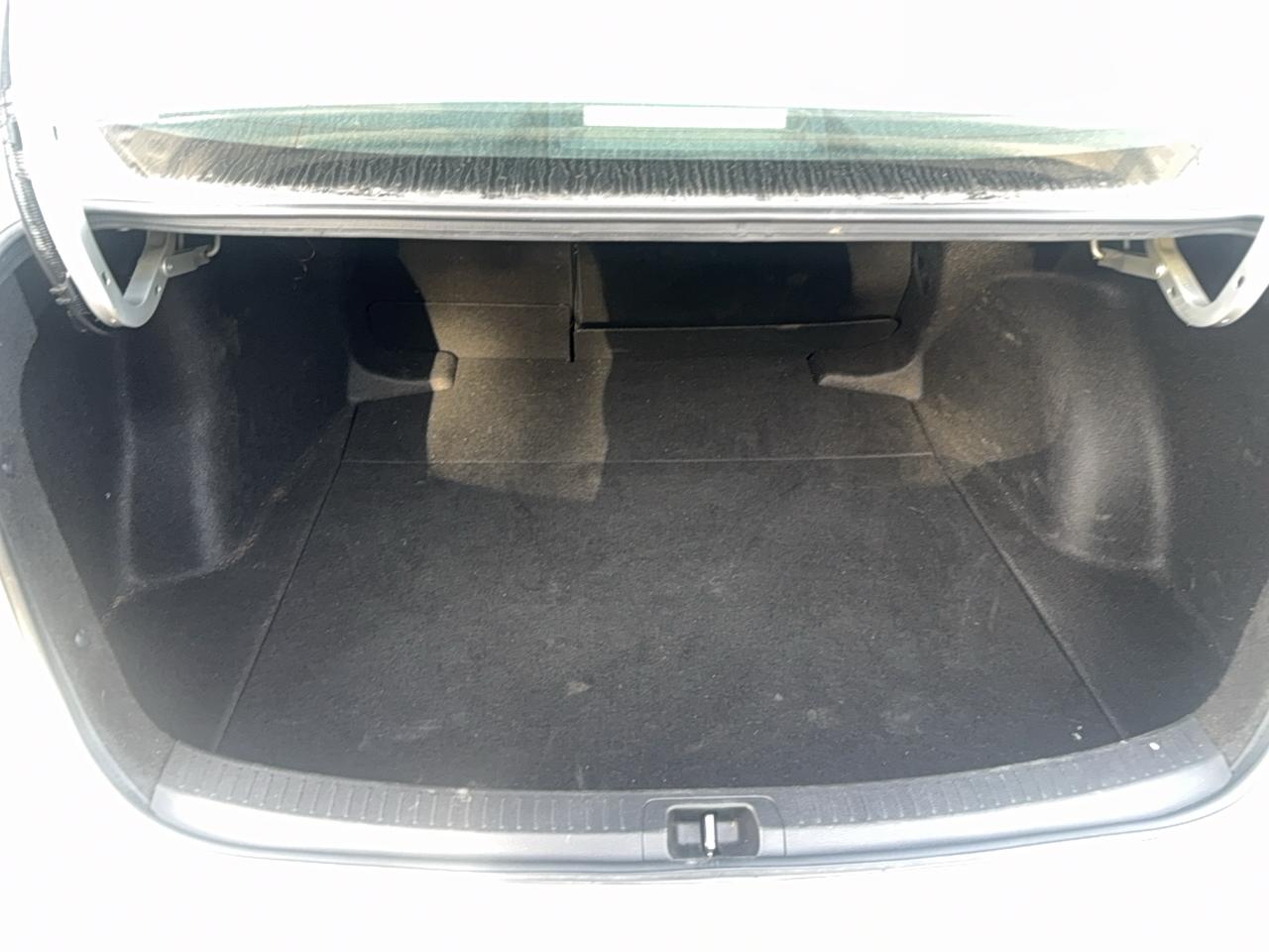 2024 Toyota Corolla LE Photo