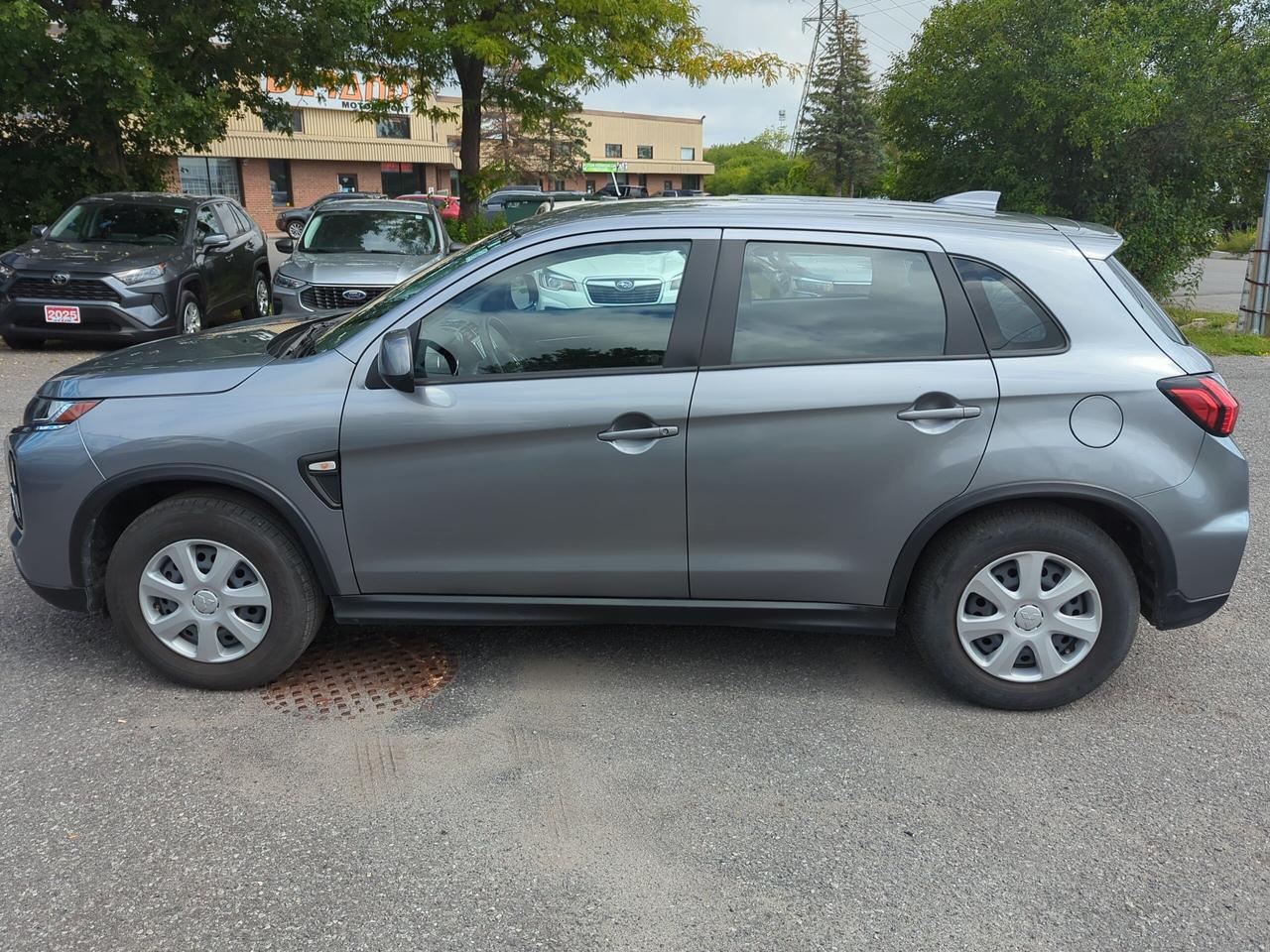 2024 Mitsubishi RVR ES