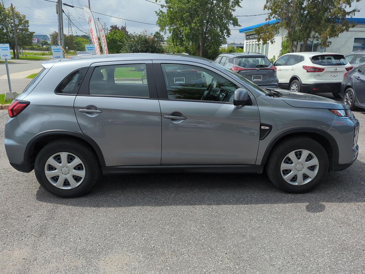 2024 Mitsubishi RVR ES