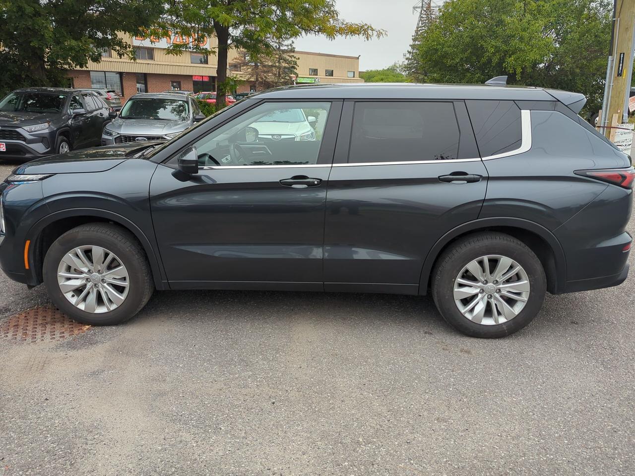 2026 Mitsubishi Outlander ES