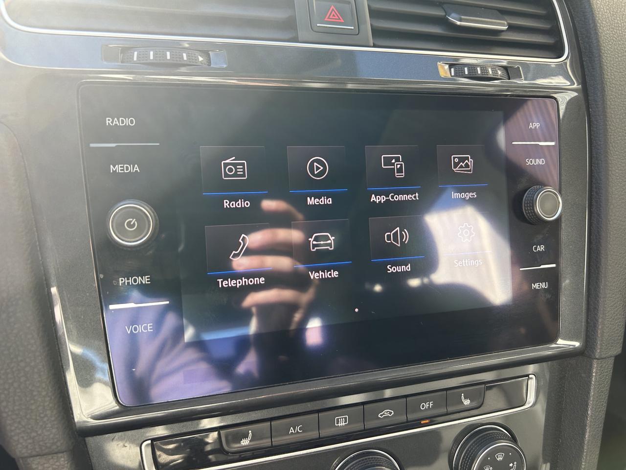 2018 Volkswagen Golf SportWagen Comfortline- 6SPD, AWD, APPLE CARPLAY/ANDROID AUTO Photo