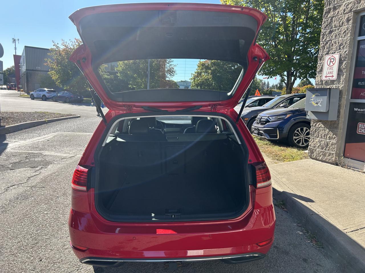 2018 Volkswagen Golf SportWagen Comfortline- 6SPD, AWD, APPLE CARPLAY/ANDROID AUTO Photo4