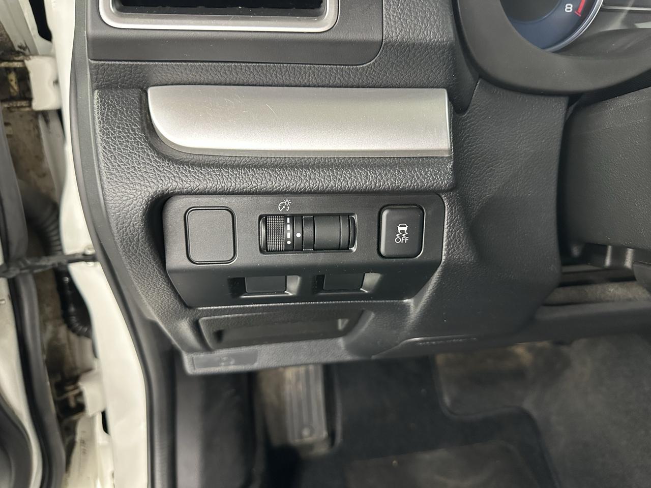 2016 Subaru Crosstrek 2.0i w/Touring Pkg Photo16
