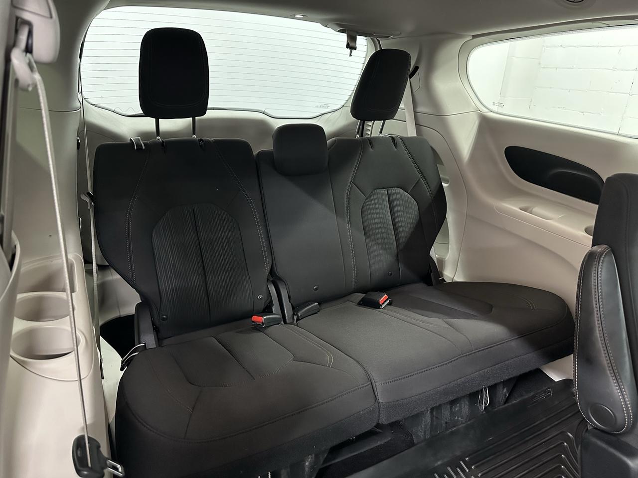 2017 Chrysler Pacifica Touring Photo27