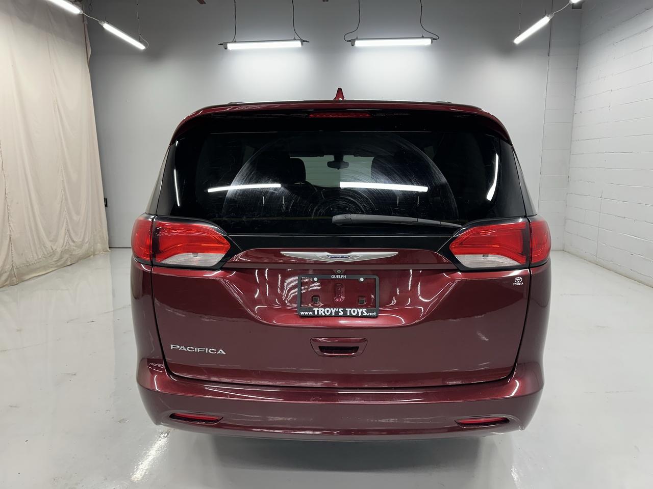 2017 Chrysler Pacifica Touring Photo19