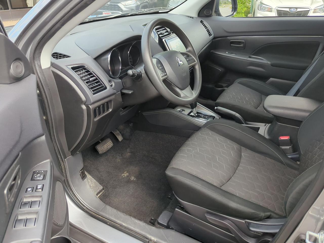 2024 Mitsubishi RVR ES