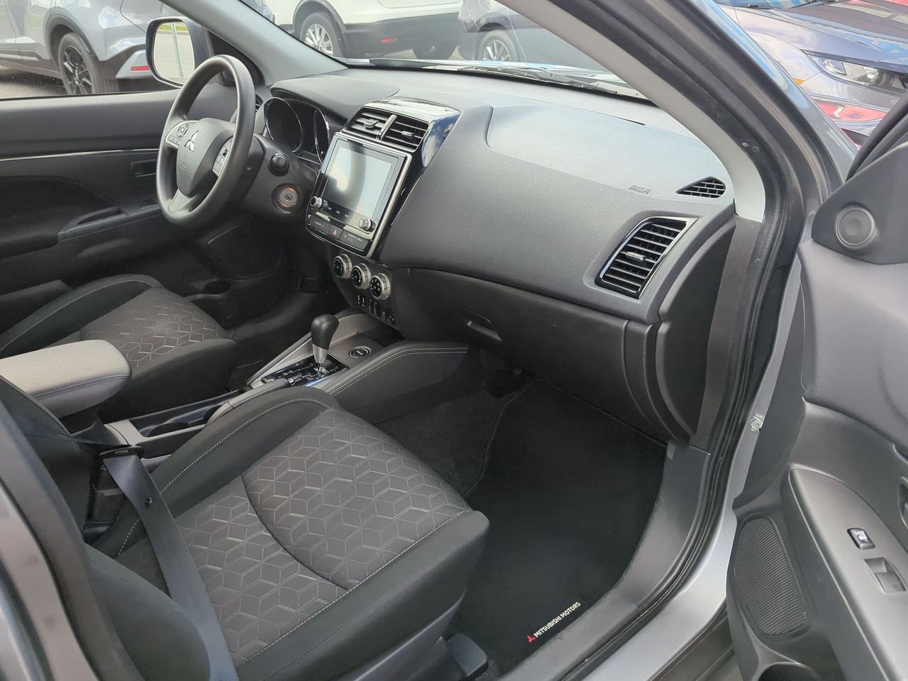 2024 Mitsubishi RVR ES