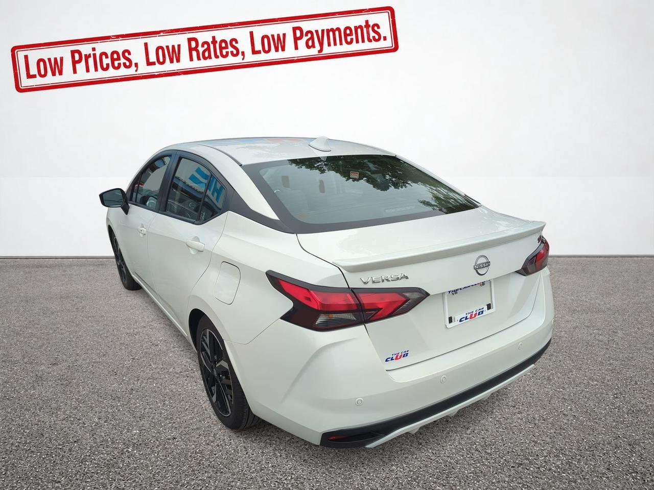 2024 Nissan Versa SR