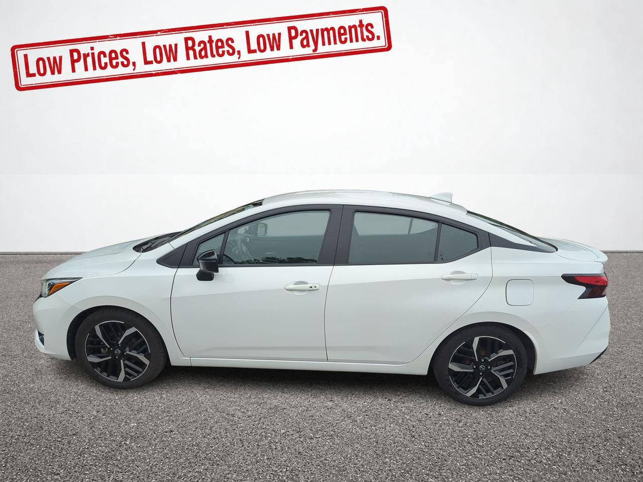 2024 Nissan Versa SR