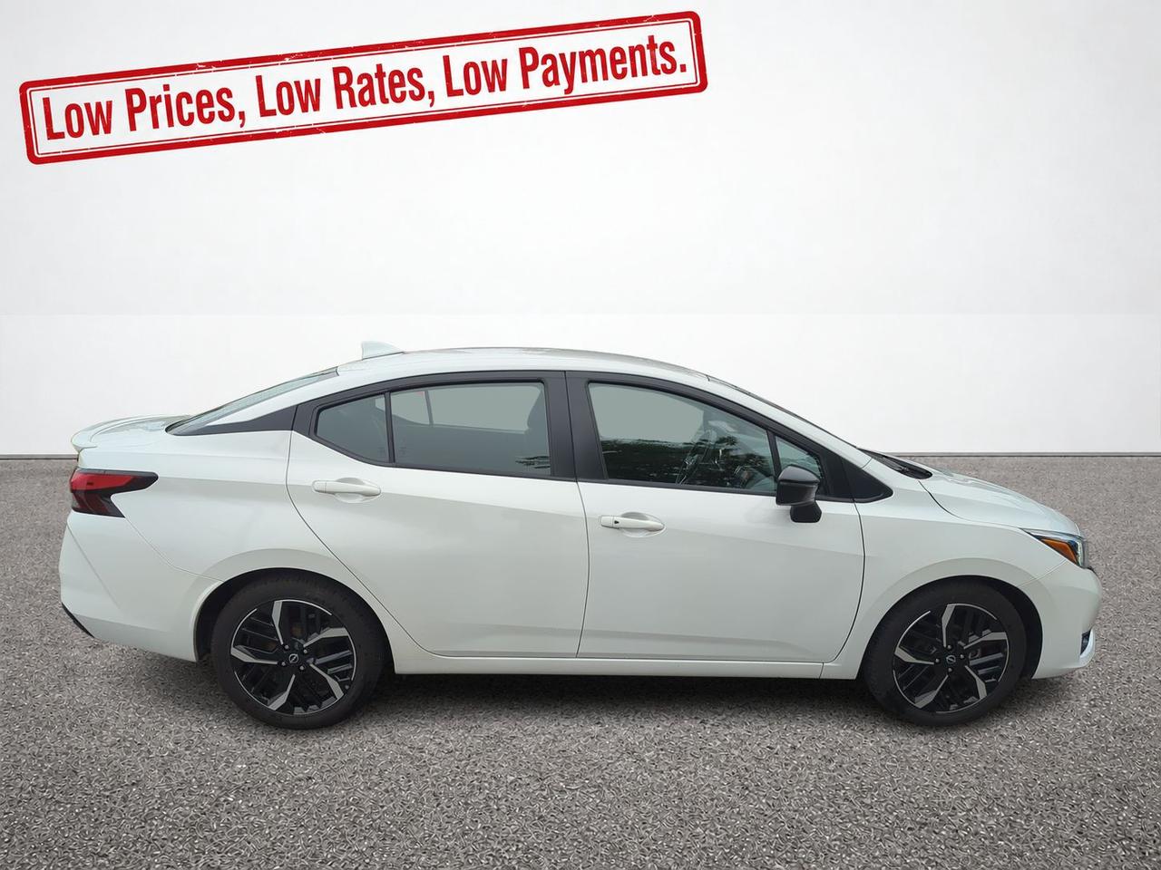2024 Nissan Versa SR