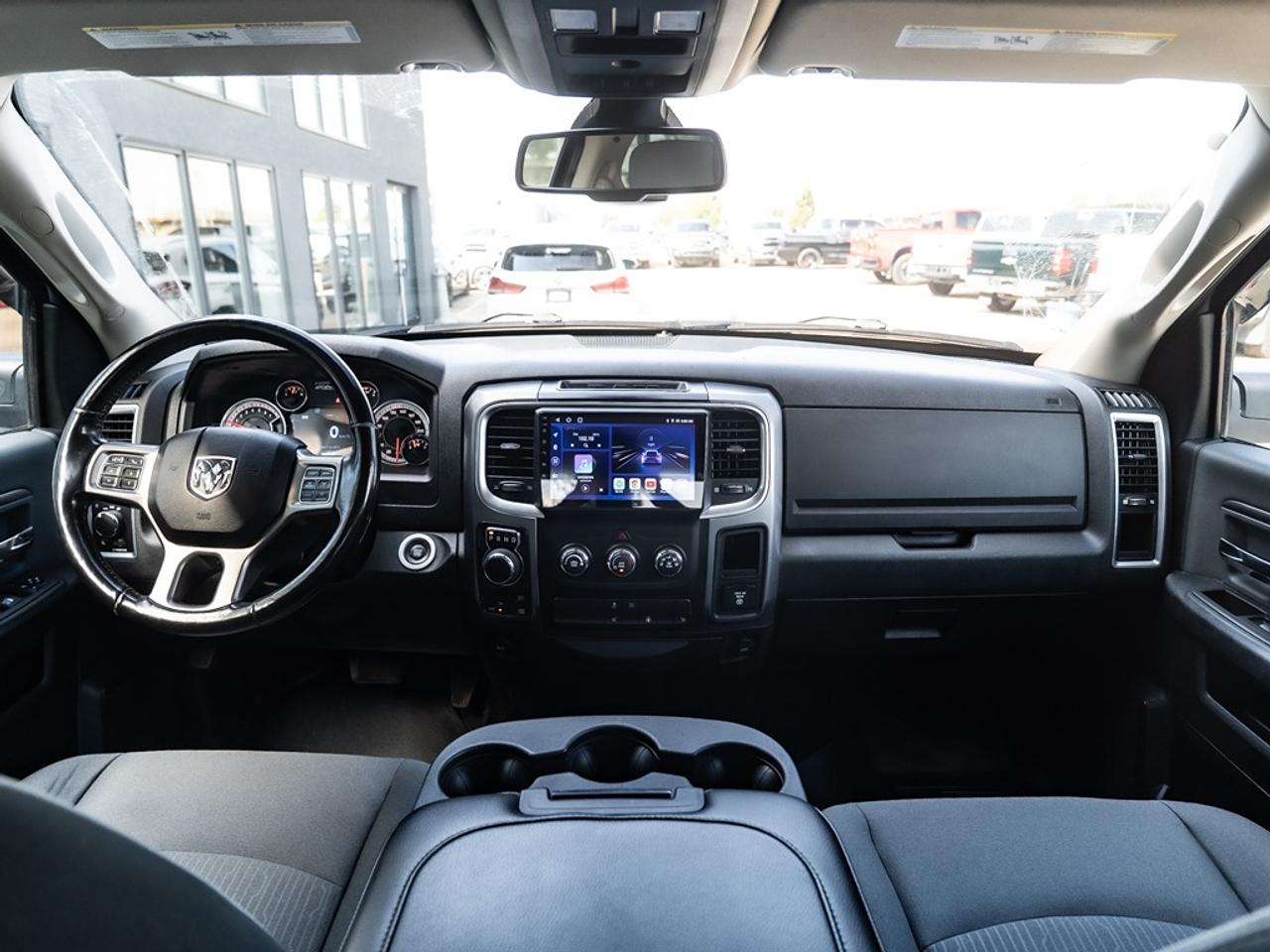 2022 RAM 1500 Classic SLT Photo8