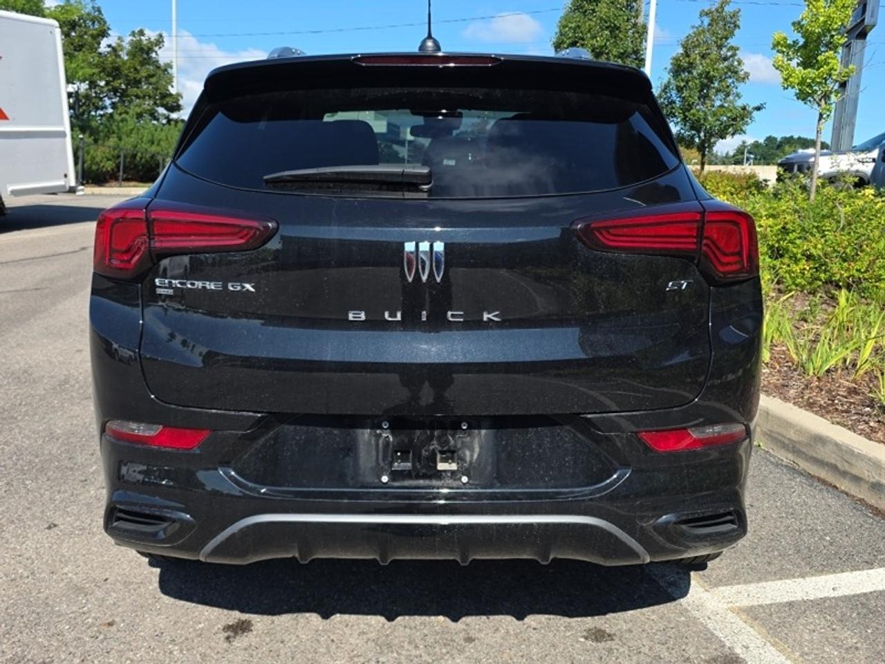 2024 Buick Encore GX GX Sport Touring - AWD, 360 CAM, LOW KM'S!!! Photo