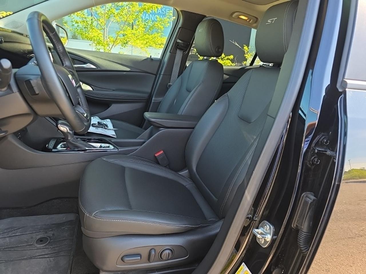 2024 Buick Encore GX GX Sport Touring - AWD, 360 CAM, LOW KM'S!!! - Photo #17