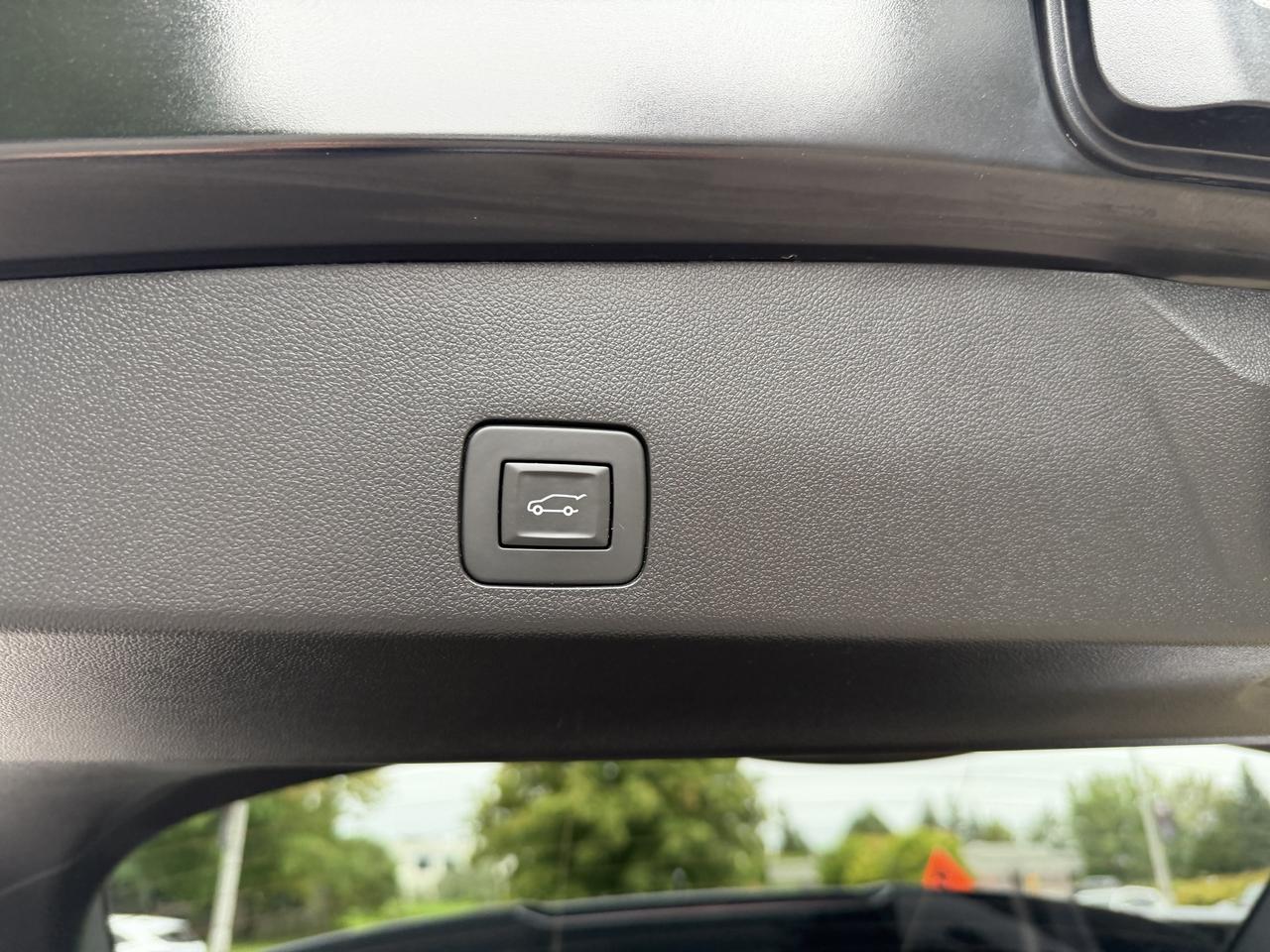 2024 Buick Encore GX GX Sport Touring - AWD, 360 CAM, LOW KM'S!!! Photo