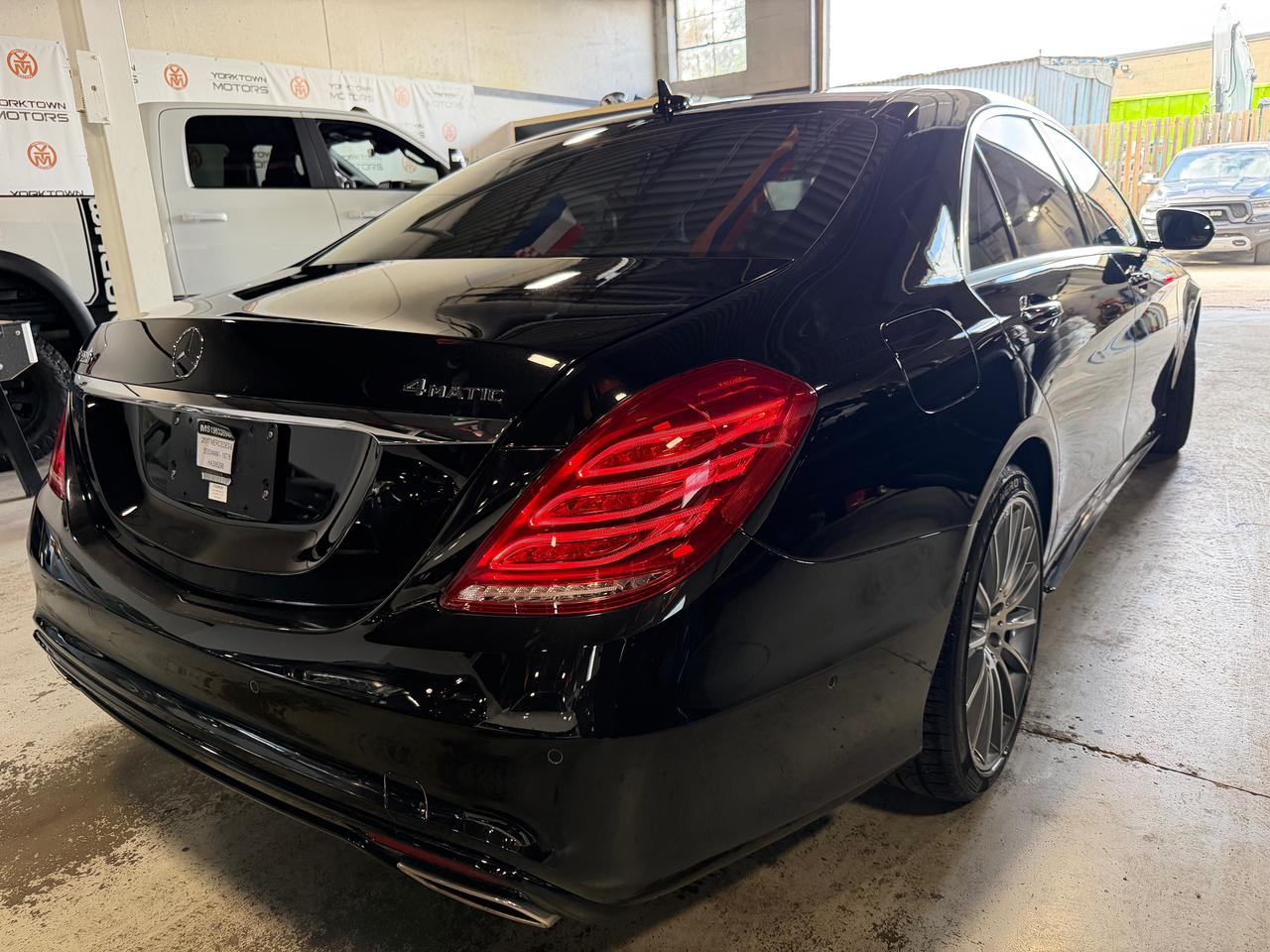 2017 Mercedes-Benz S-Class S 550L 4MATIC LWB AMG WHEELS | BURMESTER SOUND Photo