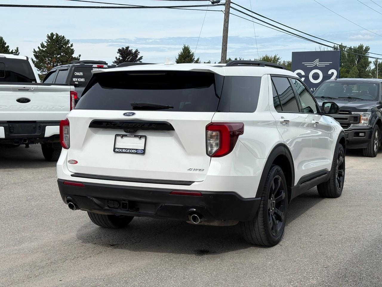 2023 Ford Explorer ST-Line 4WD Photo