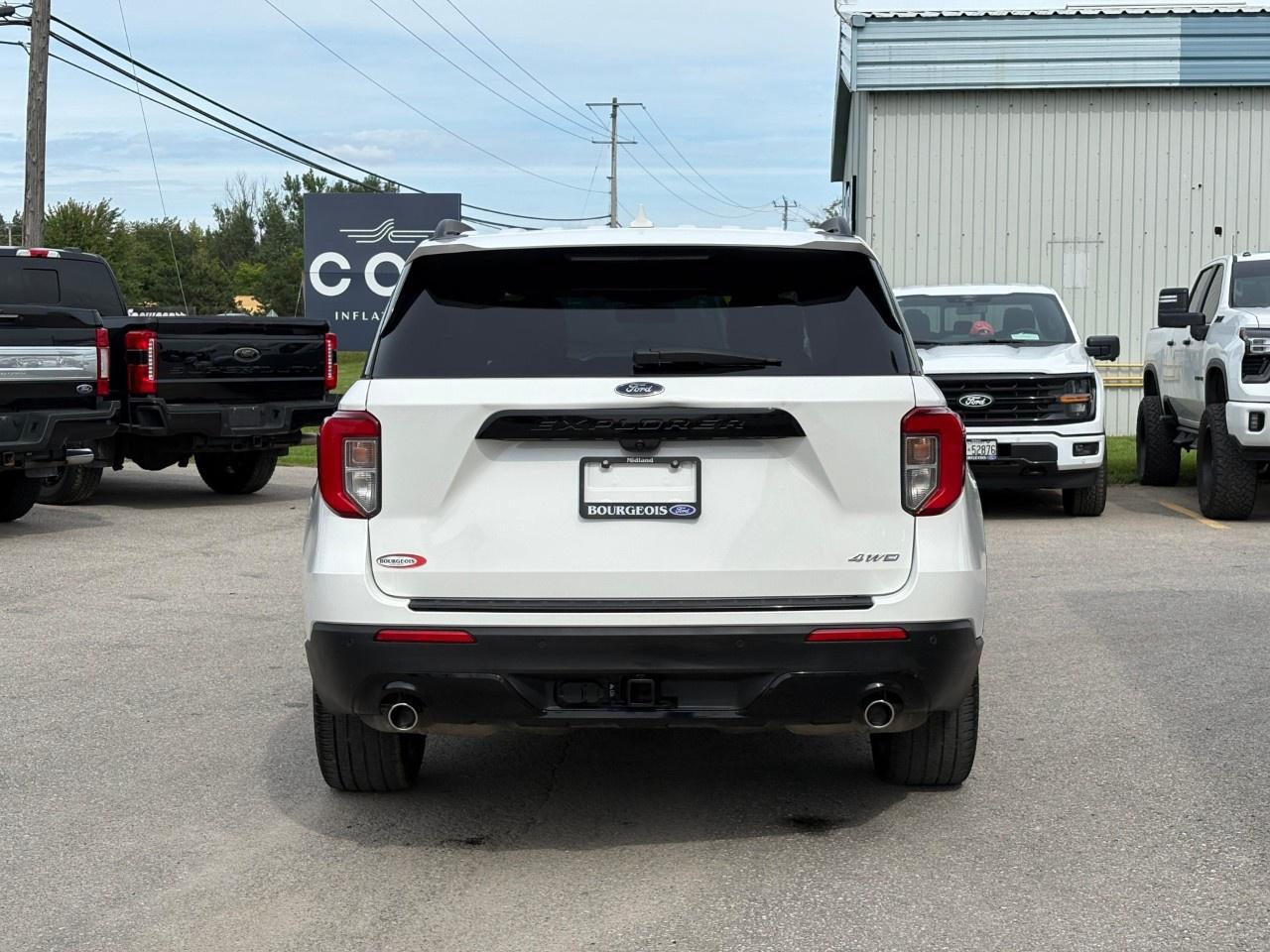 2023 Ford Explorer ST-Line 4WD Photo