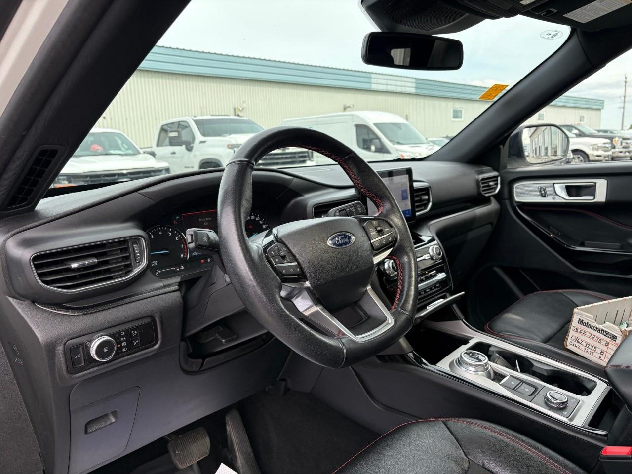 2023 Ford Explorer ST-Line 4WD Photo
