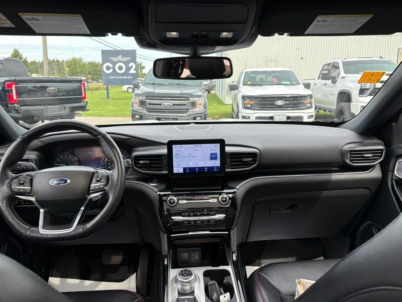 2023 Ford Explorer ST-Line 4WD Photo