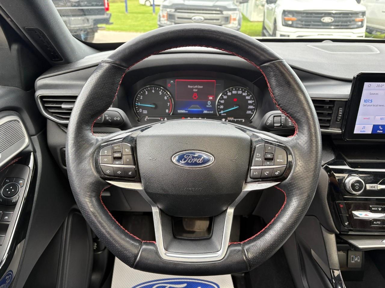 2023 Ford Explorer ST-Line 4WD Photo